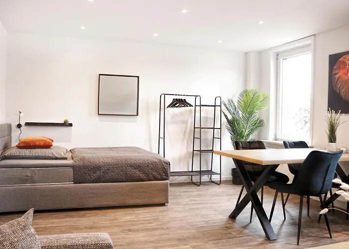 Lightplace • Groessere Gruppen • 4 Einzelzimmer • Boxspring • Smart Tv • Biergarten • Restaurant