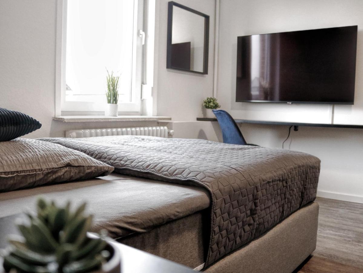 Lightplace • Groessere Gruppen • 4 Einzelzimmer • Boxspring • Smart Tv • Biergarten • Restaurant Braunschweig