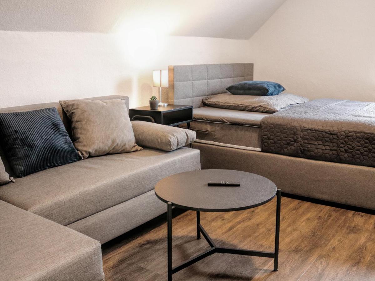 Apartment Lightplace • Groessere Gruppen • 4 Einzelzimmer • Boxspring • Smart Tv • Biergarten • Restaurant *