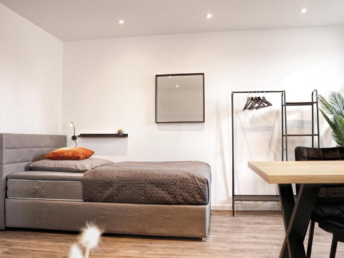 Lightplace • Groessere Gruppen • 4 Einzelzimmer • Boxspring • Smart Tv • Biergarten • Restaurant *