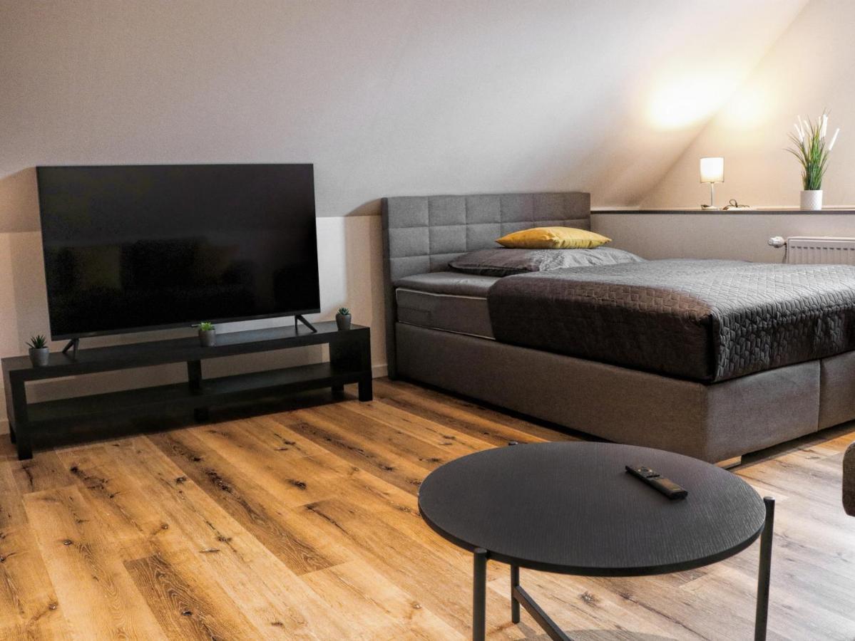 Lightplace • Groessere Gruppen • 4 Einzelzimmer • Boxspring • Smart Tv • Biergarten • Restaurant *